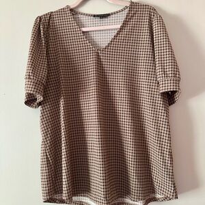 Adrianna pappel tan printed blouse